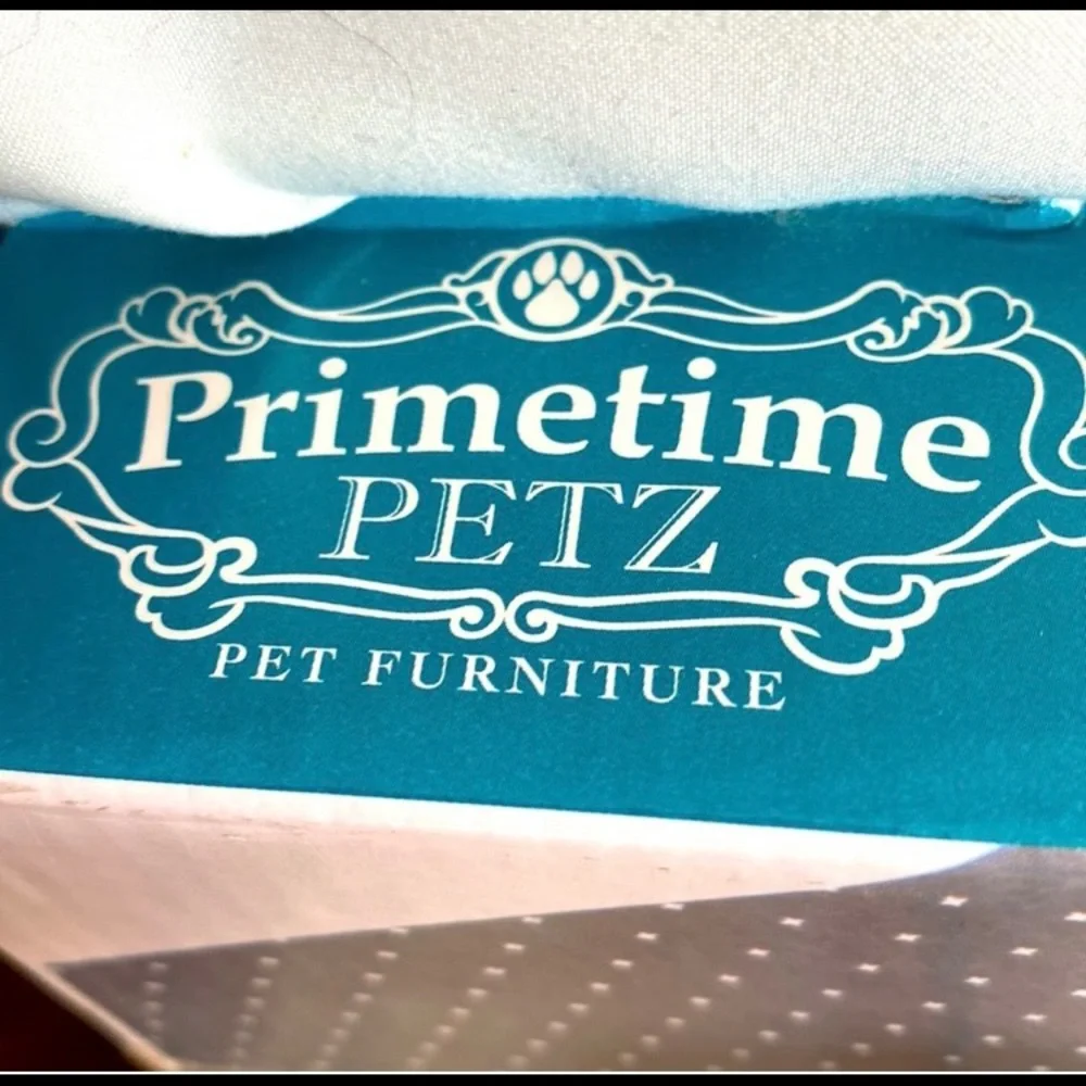 NWOT-Pet Lounge With Reversible Fabric Hammock